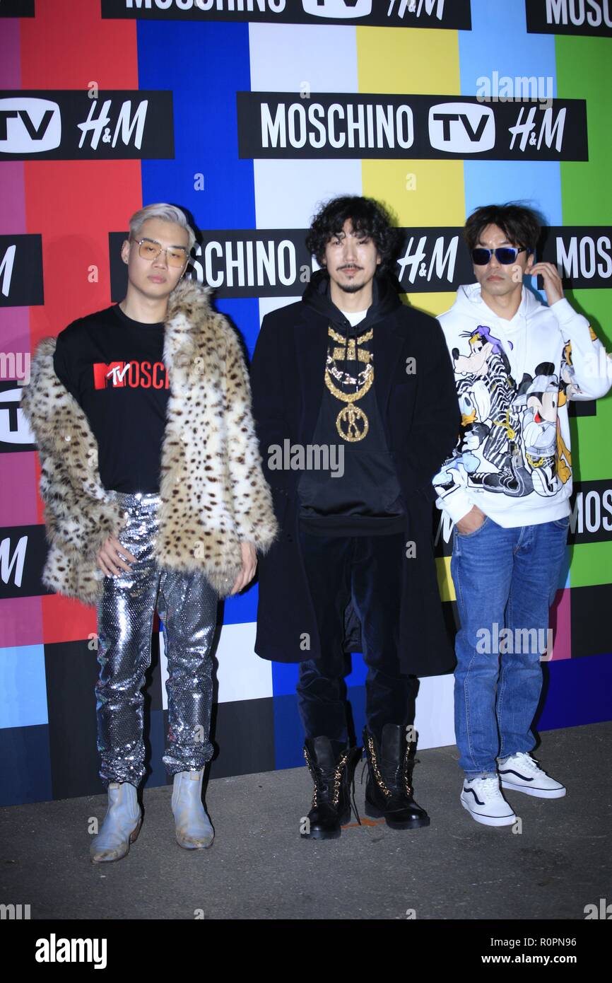Moschino h&m 2018 hot sale