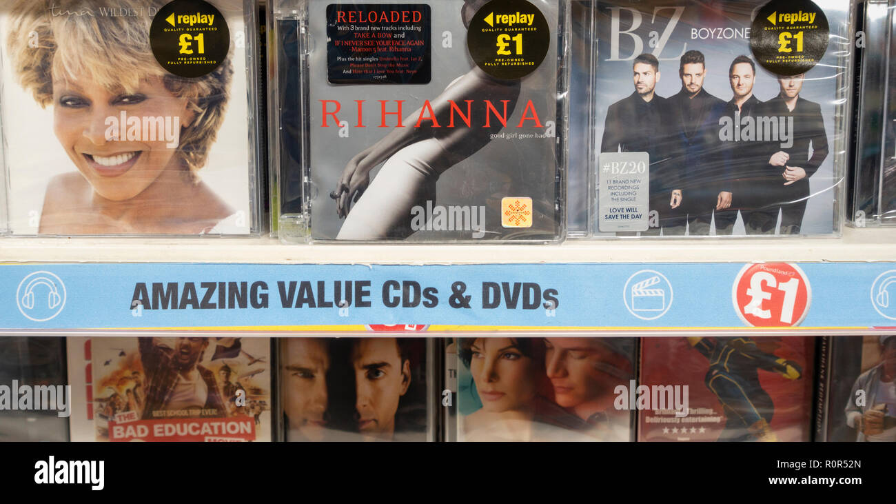 Cheap cds hires stock photography and images Alamy