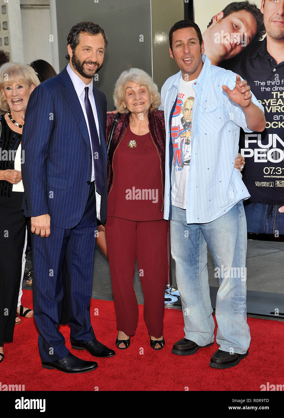 Jud Apatow with Adam Sandler and grand mother - Funny People Premiere at  the Arclight Theatre In Los Angeles. - ApatowJudd Sandler Stock Photo -  Alamy