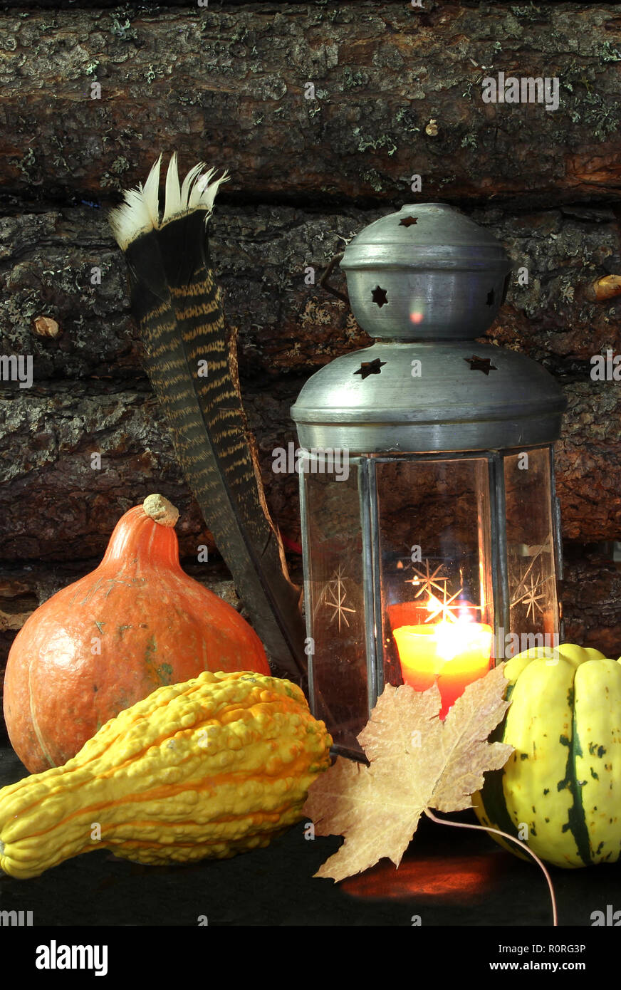 Old fashioned lantern hi-res stock photography and images - Alamy