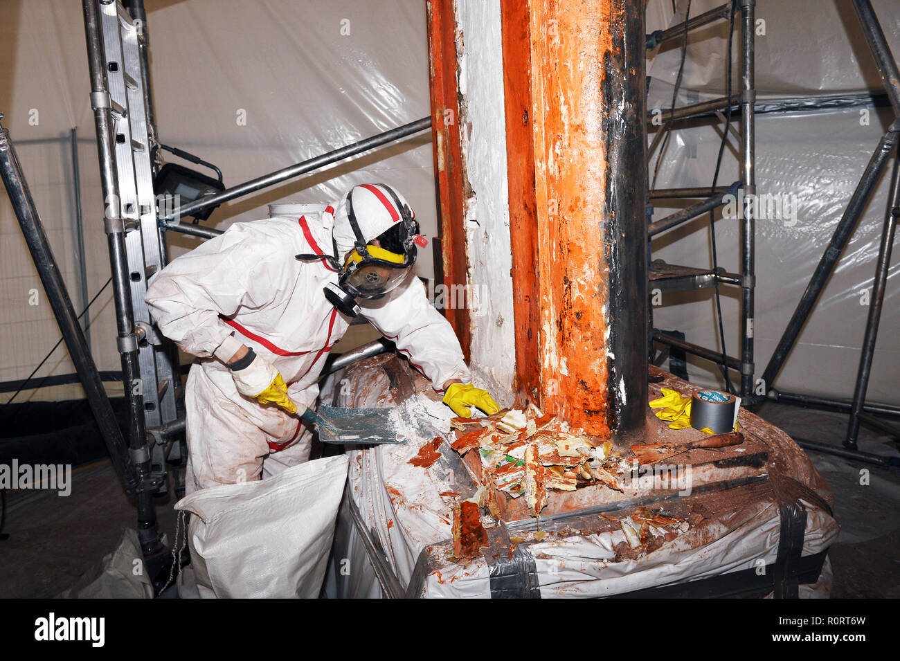Lead Paint Removal Worksite France Stock Photo Alamy