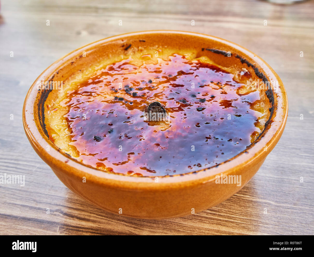 Creme brulee restaurant hires stock photography and images Alamy