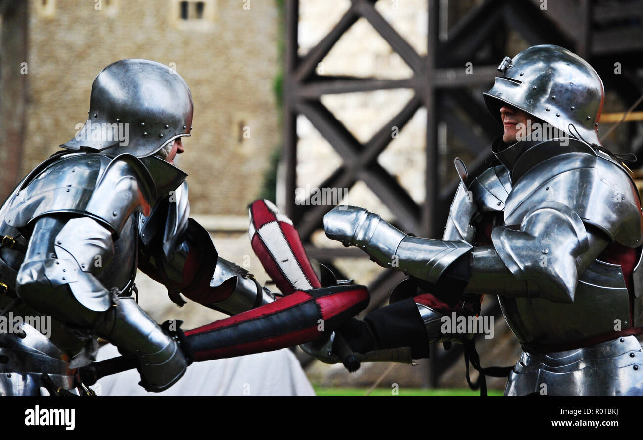Knights Fight Stock Photos & Knights Fight Stock Images Alamy