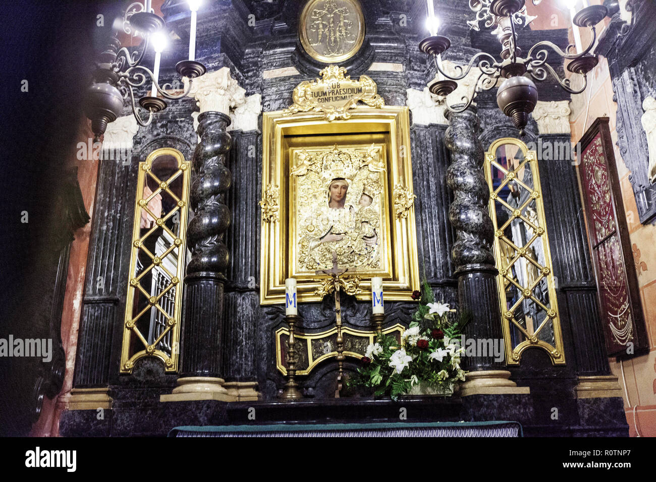 Interior of St Mary's Basilica, Krakow, Poland    Photo © Federico Meneghetti/Sintesi/Alamy Stock Photo Stock Photo