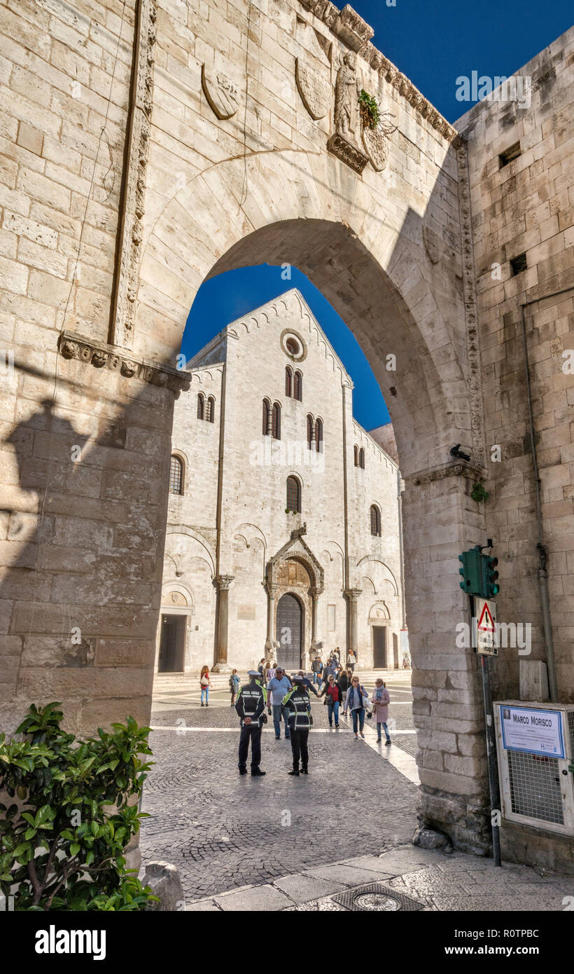 Basilica di San Nicola, 12th century, Romanesque style, in Bari, Apulia, Italy Stock Photo