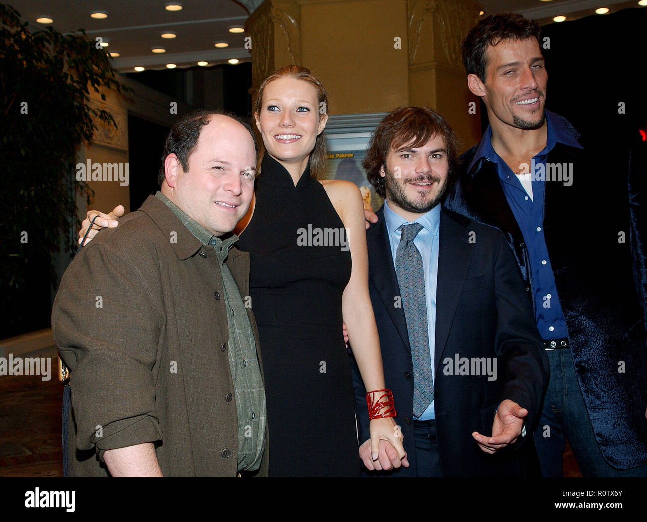The cast, Jason Alexander, Gwyneth Paltrow, Jack Black and Tony Robbins  posing at the premiere of Shallow Hal at the Westwood Village Theatre in Los  Stock Photo