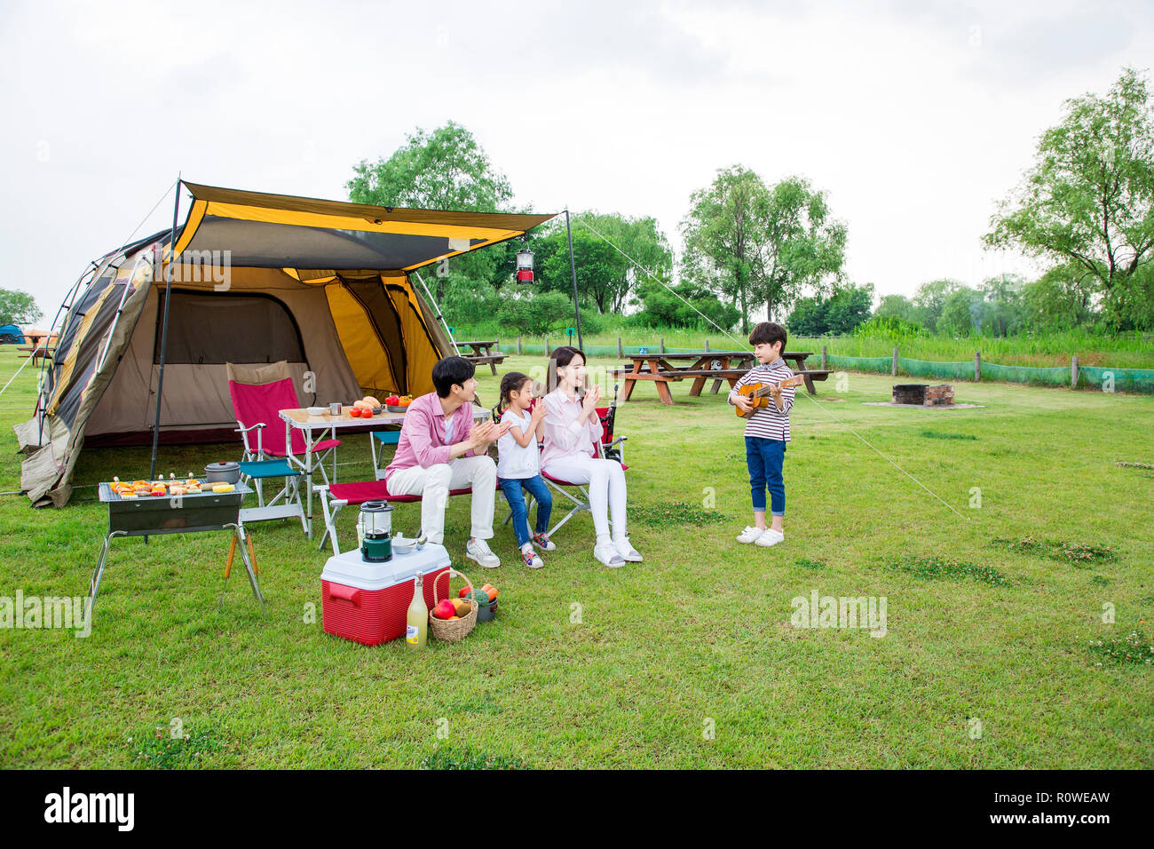Picnic Instruments Camping Instruments High Resolution Stock Photography and Images - Alamy