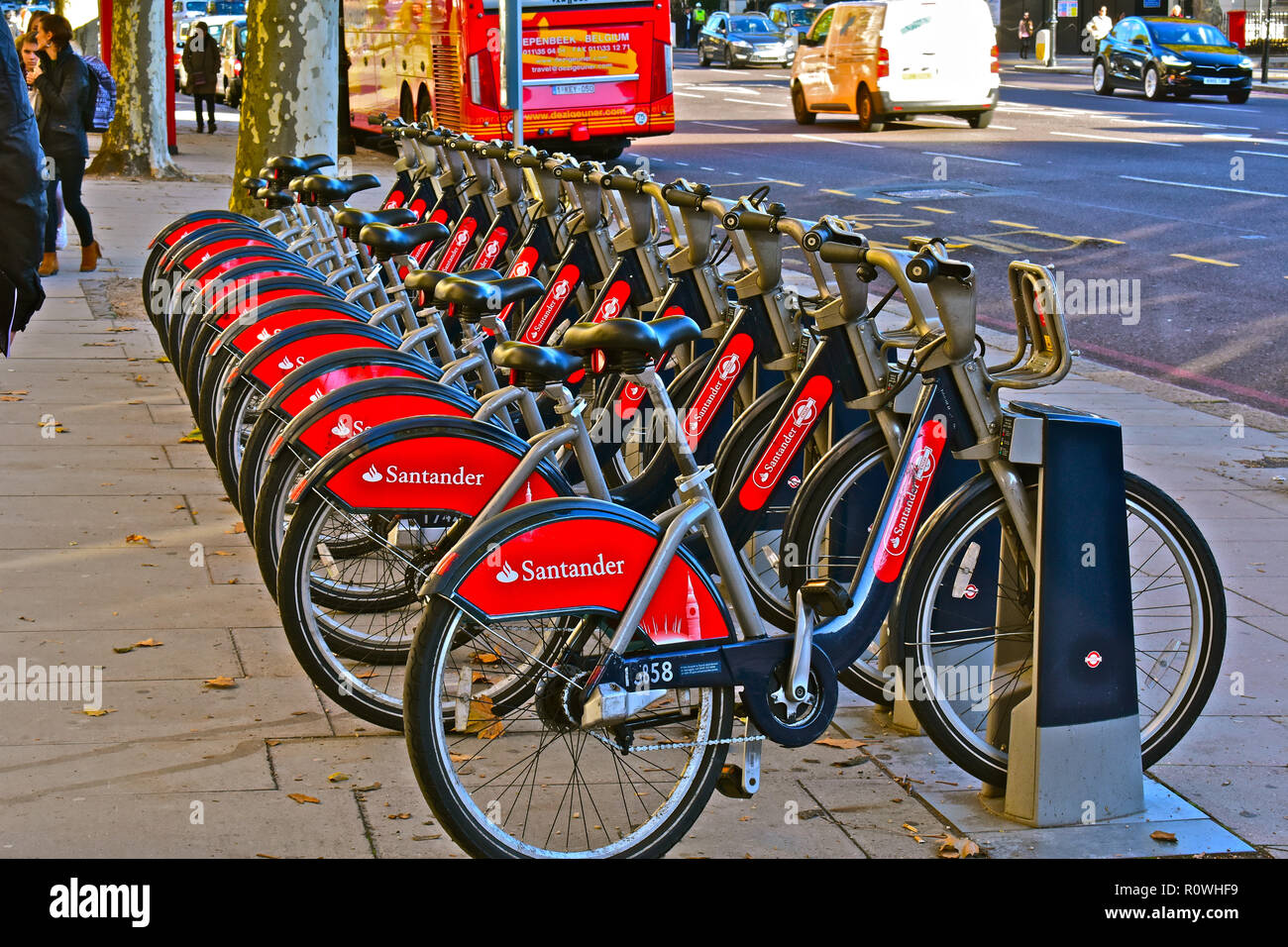 Bikes lined up at the Santander Bike Hire Station outside the Victoria and  Albert Museum in Kensington, London, England, UK Stock Photo - Alamy