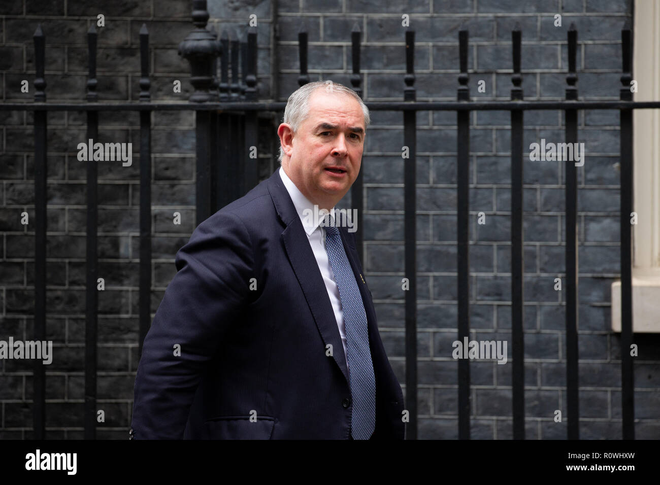 Geoffrey Cox, Attorney General, arrives in Downing Street for a Cabinet meeting.The Cabinet will discuss the plans for Brexit. Stock Photo