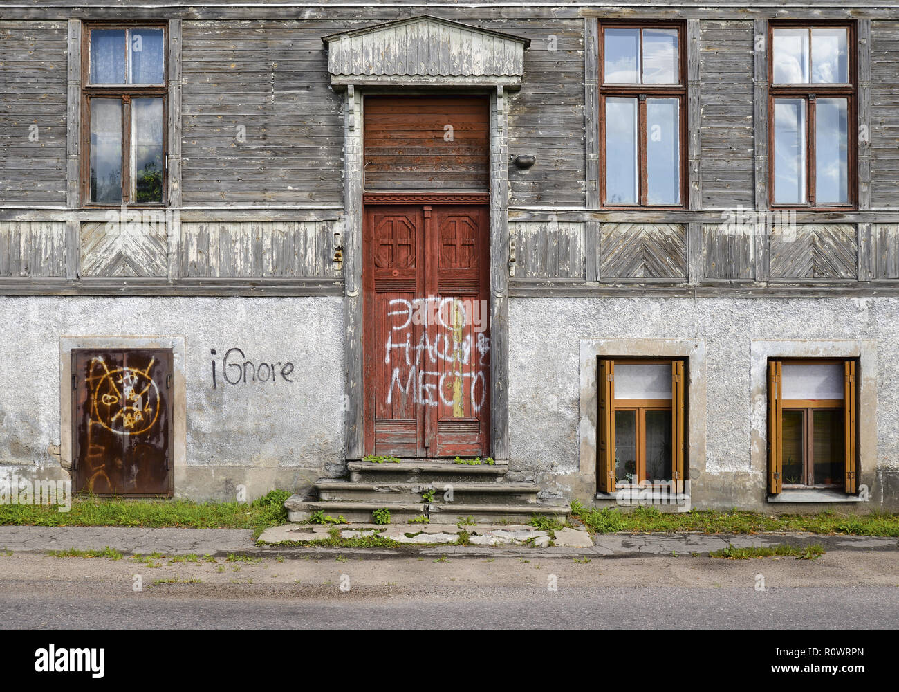 Marode Hausfassade, Riga, Lettland Stock Photo