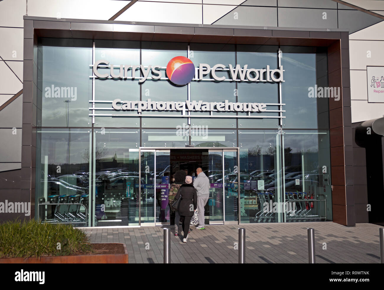 Curry's PC World, store front, Kinnaird Park, Edinburgh, Scotland, UK Stock Photo