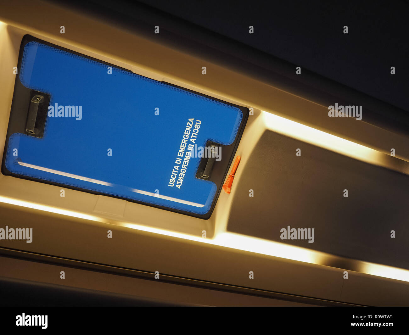 Linergy. Illuminazione di emergenza e rivelazione incendi in un sistema  integrato - Elettro, image size:1300x1065