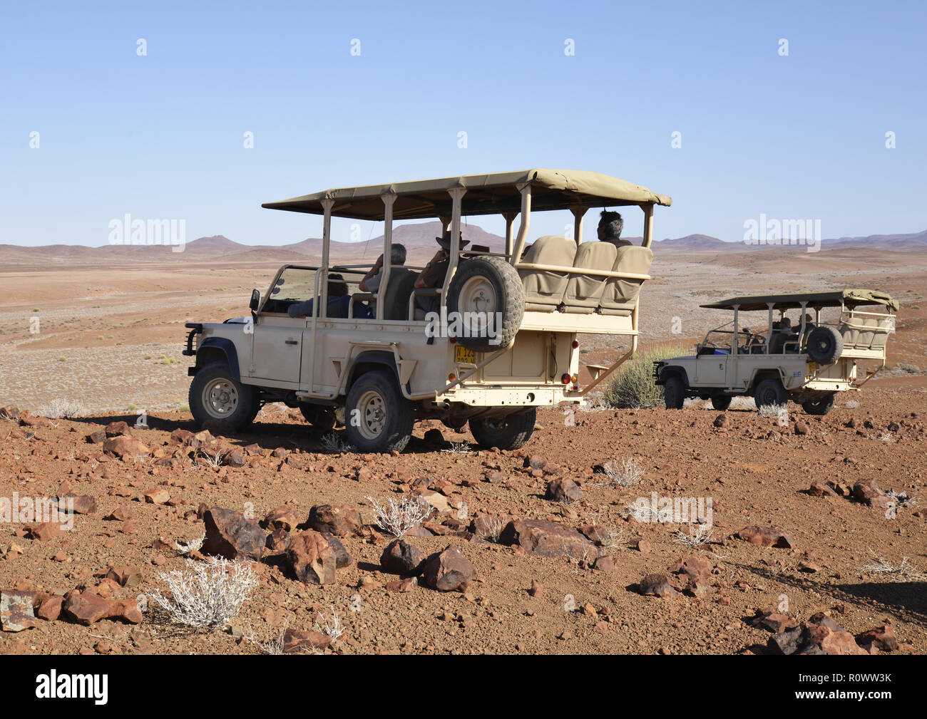 Pirschfahrzeuge in Damaraland, Namibia Stock Photo