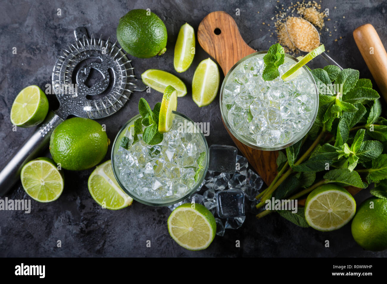 Mojito cocktail and ingredients Stock Photo - Alamy