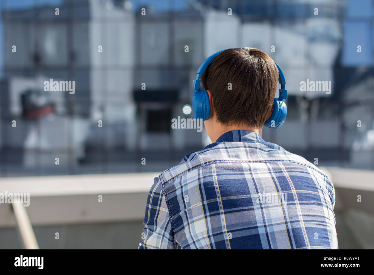 Guy build hi res stock photography and images Alamy Guy build hi res stock photography and images Alamy