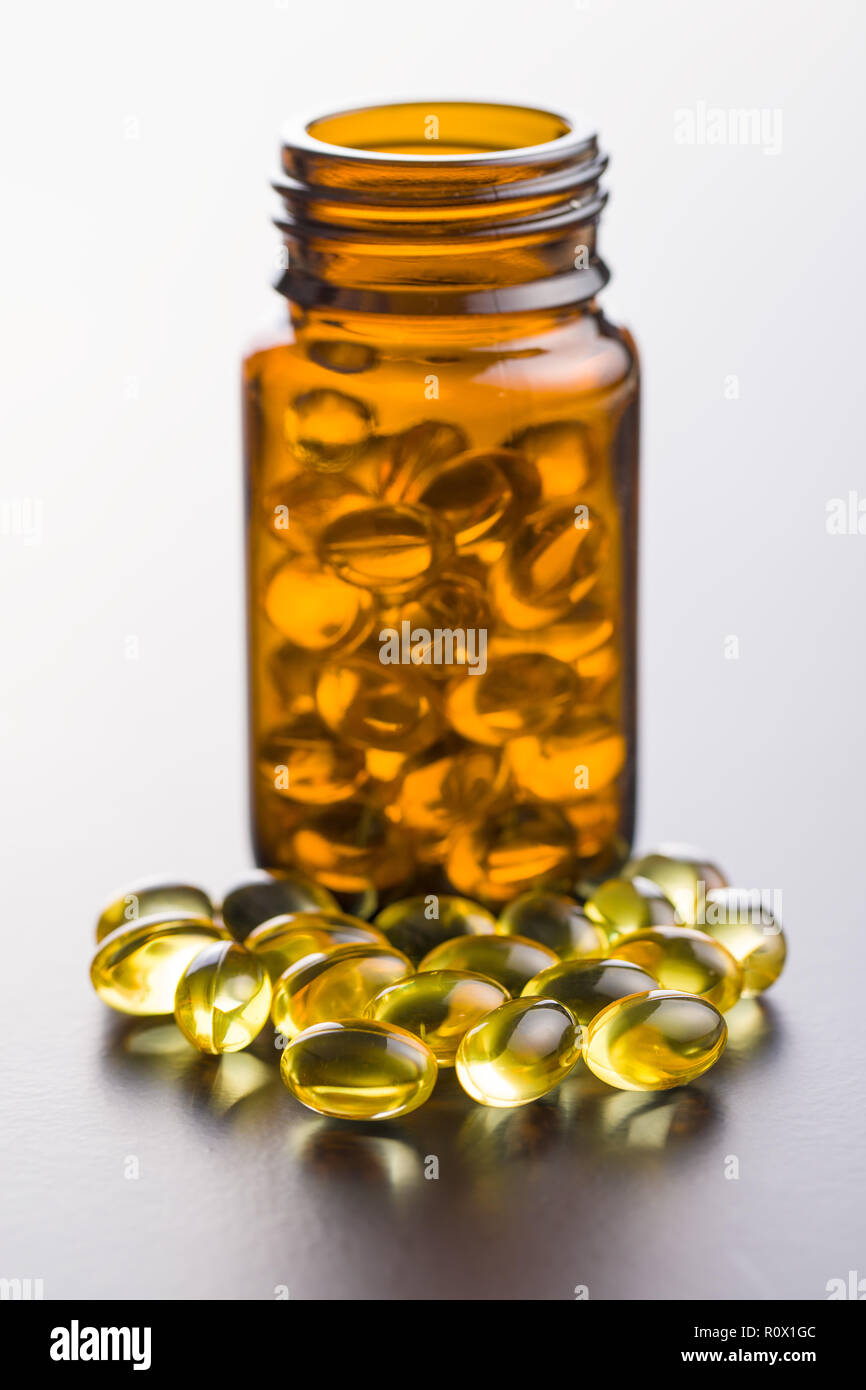Download Yellow Pill Bottle High Resolution Stock Photography And Images Alamy PSD Mockup Templates