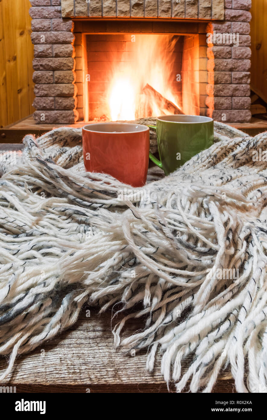 Cozy fire and blanket hi-res stock photography and images - Alamy