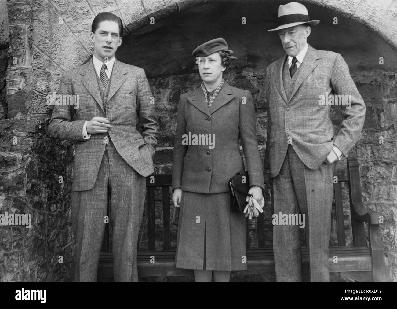 (L-R) George Lascelles, 7th Earl of Harewood; Princess Mary, Countess of Harewood; Henry Lascelles, 6th Earl of Harewood Stock Photo