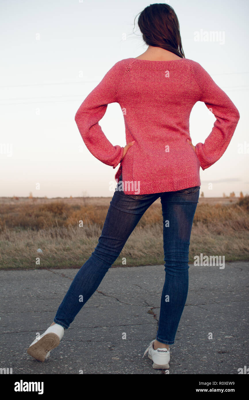 Pink plain women's t-shirt mockup with front and back views, isolated on  transparent background, genetaive ai 24912400 PNG