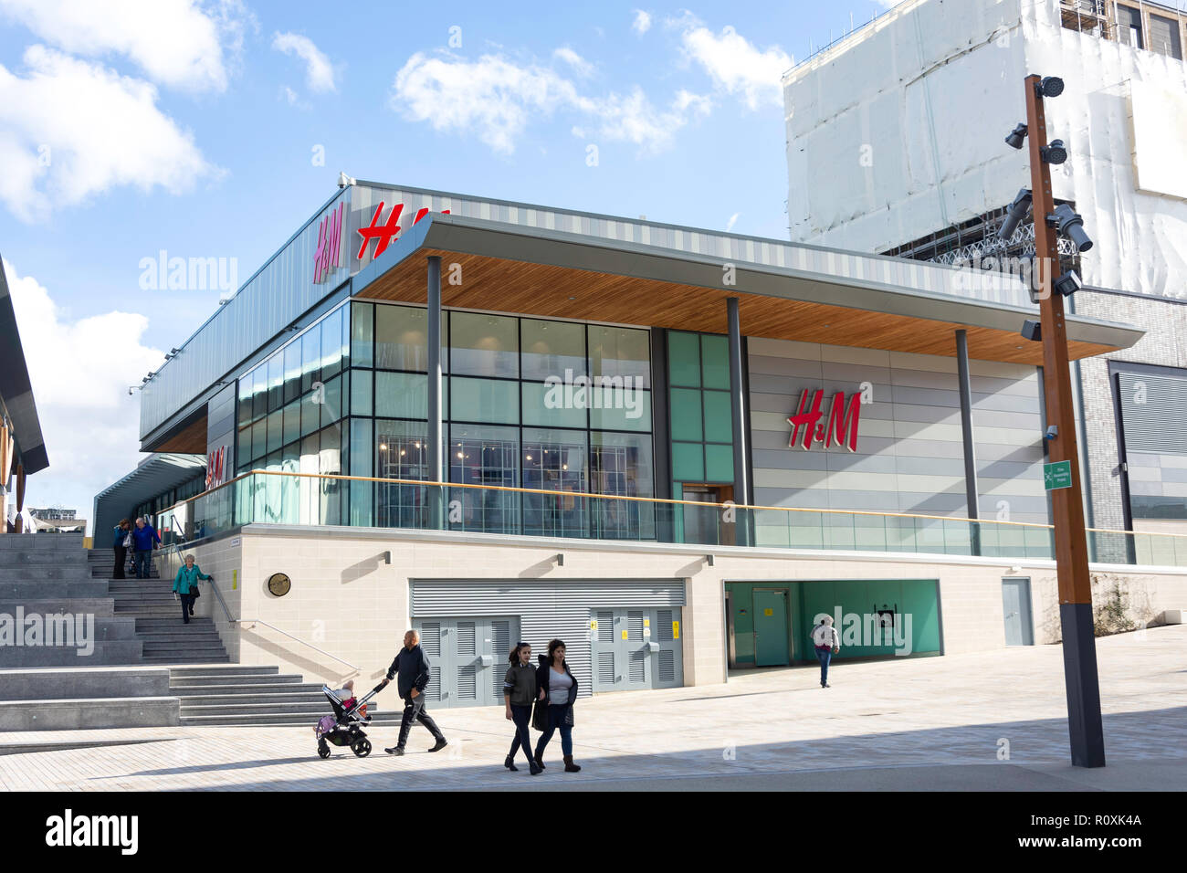 H&M department store, The Lexicon, Bracknell, Berkshire, England, United  Kingdom Stock Photo - Alamy