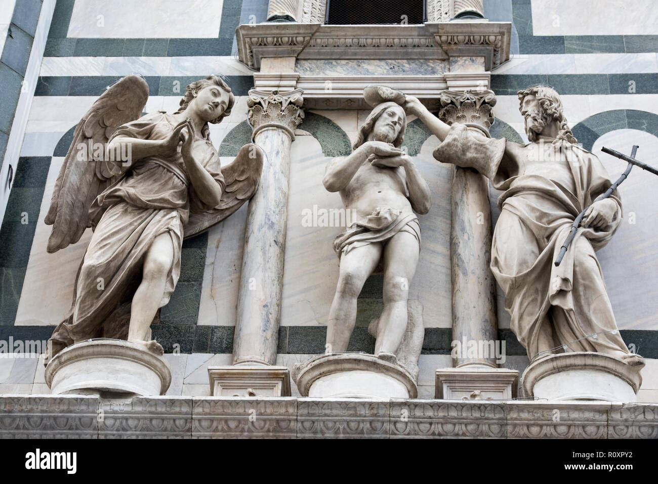 Close up of statues on the facade of the Cathedral in Florence, Italy Europe Stock Photo