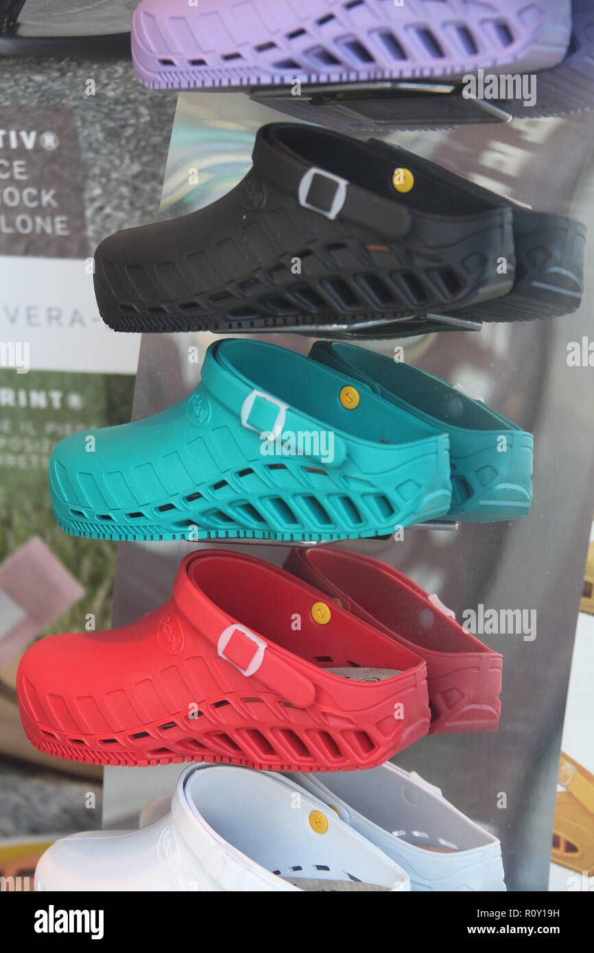 Dr scholl shop chappal
