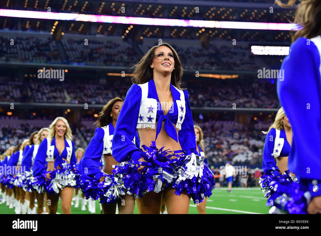 Dallas cowboys cheerleaders hi-res stock photography and images - Alamy