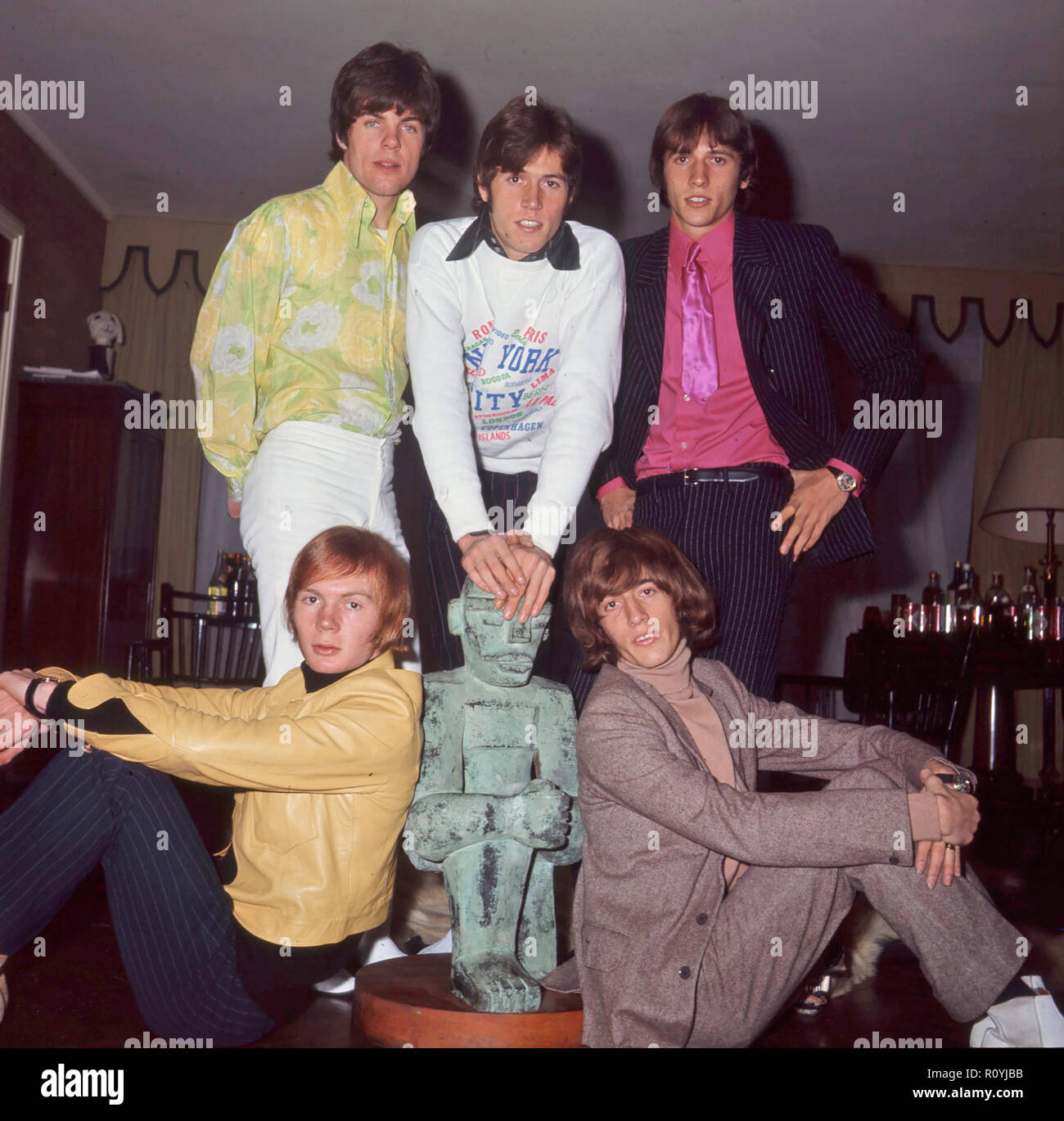 BEE GEES UK pop group in 1967. From left top: Vince Melouney, Barry Gibb,Maurice Gibb, (bottom) Colin Peterson, Robin Gibb. Photo: Tony Gale Stock Photo