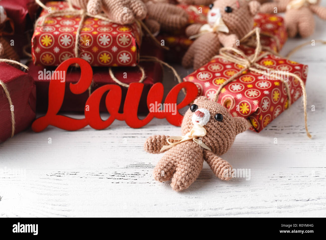 Brown teddy bears with red gift box on white Stock Photo - Alamy