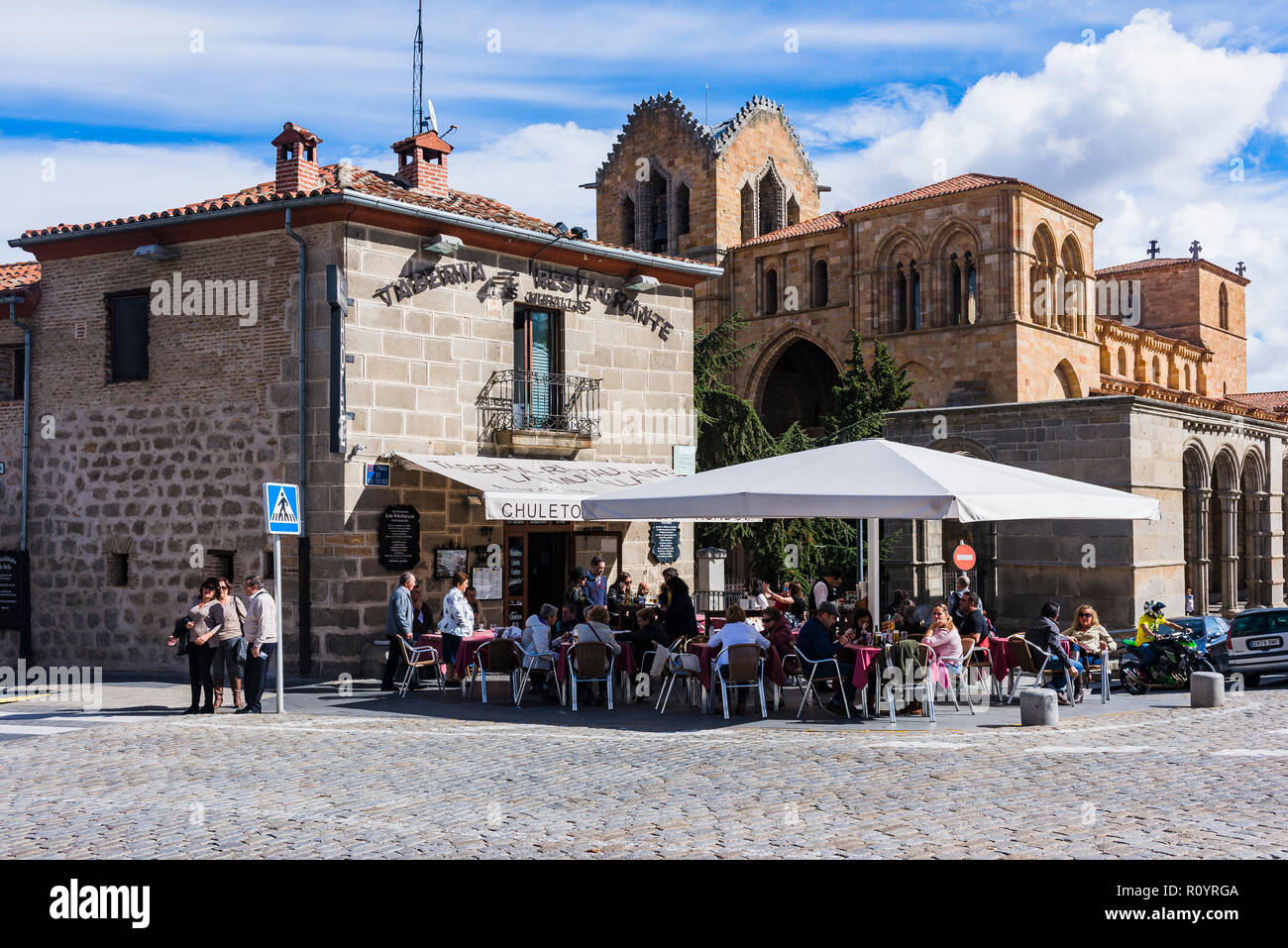 The Walls Restaurant - Restaurante Las Murallas, Avila, Castilla y Leon,  Spain, Europe Stock Photo - Alamy