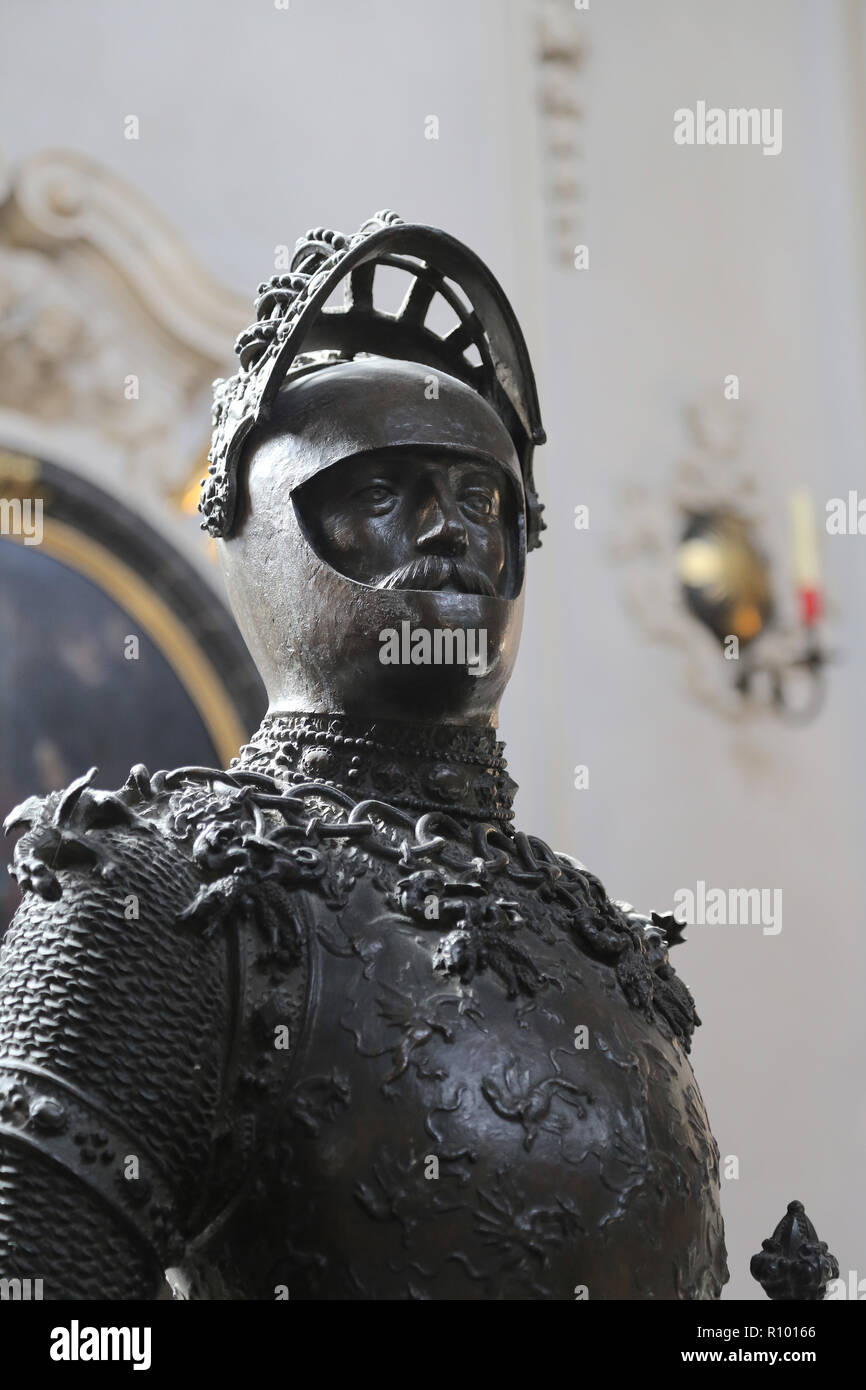 King arthur statue hires stock photography and images Alamy