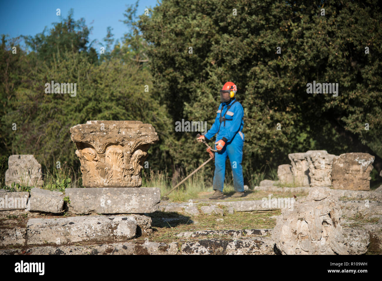 Grounds maintenance worker at Olympia Stock Photo Alamy