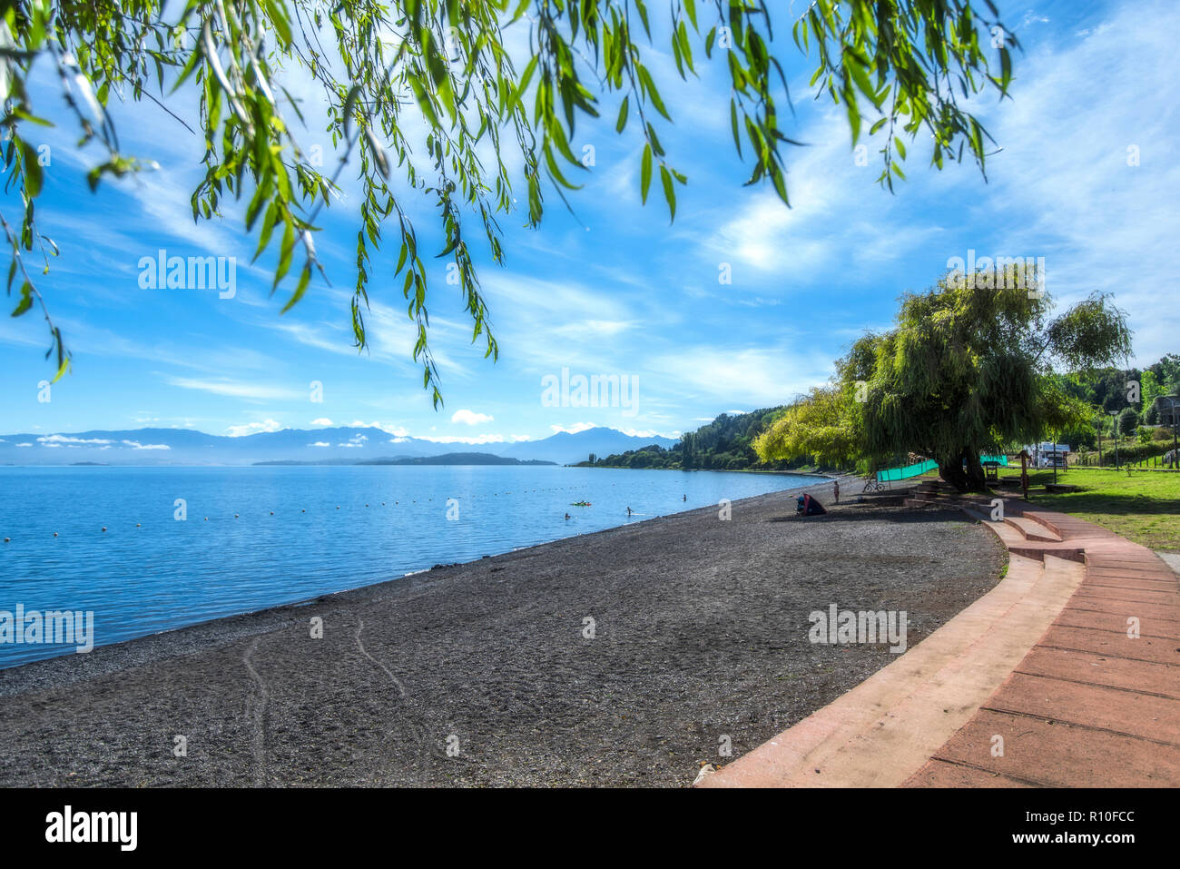 Glimpse of Lago Ranco beach in the Los Lagos region Stock Photo