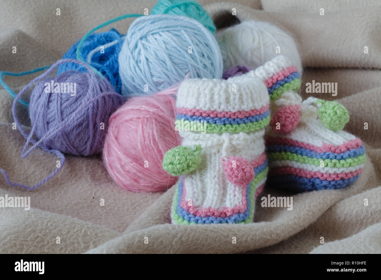 Handmade knitting baby slippers /"Berries/" 1 pair
