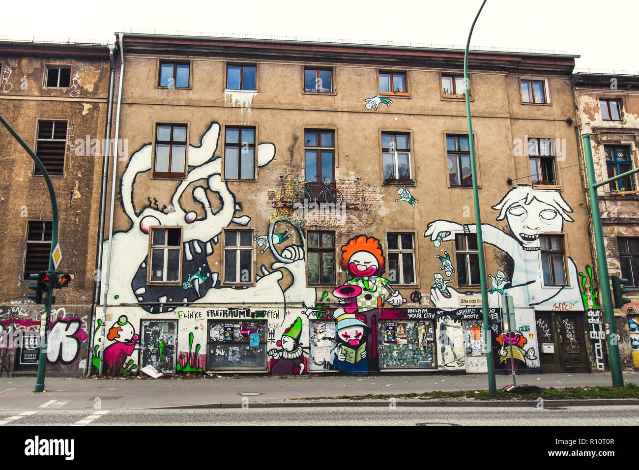 Berlin squats hi-res stock photography and images - Alamy