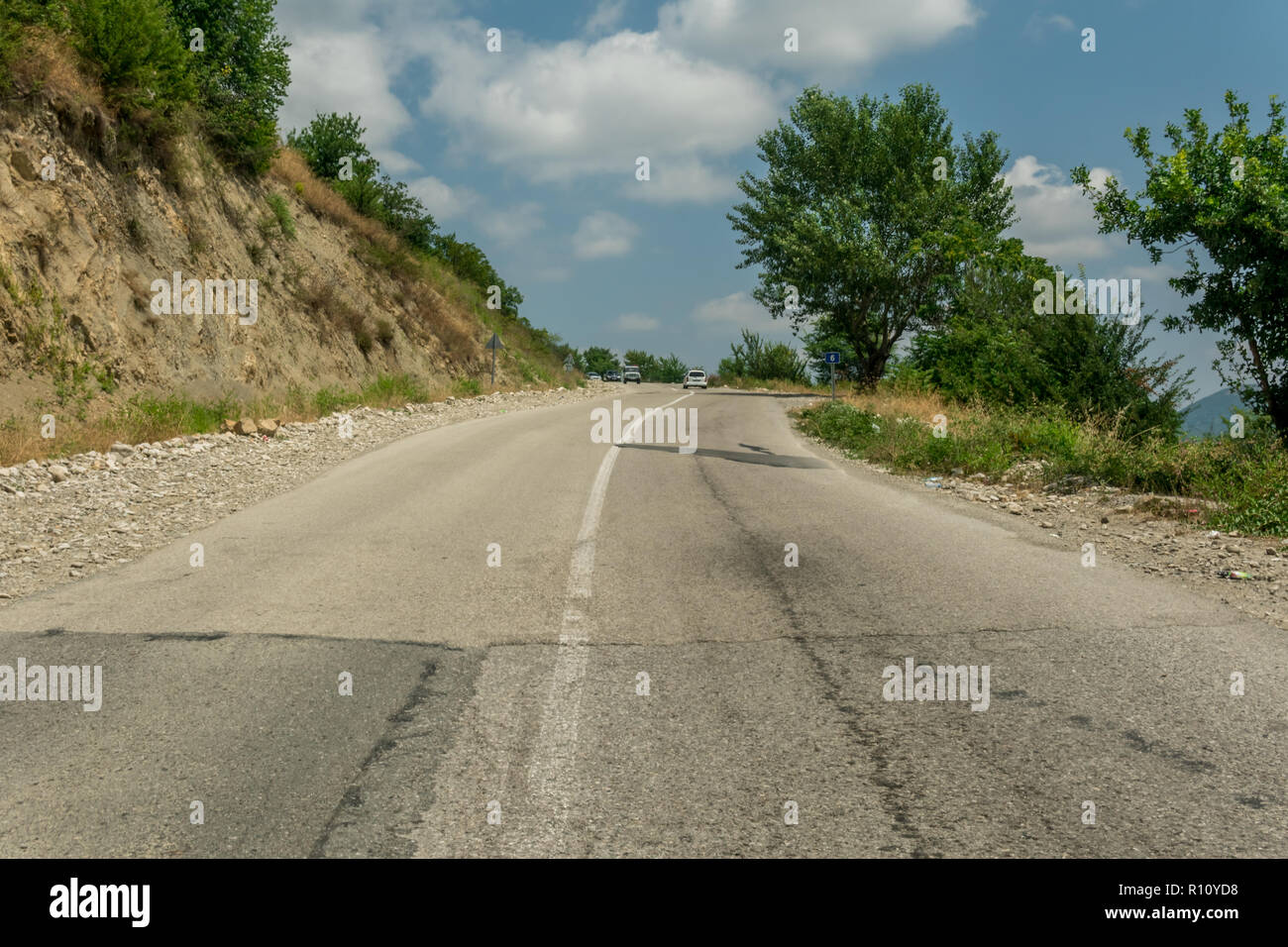 Empty highway asphalt hi-res stock photography and images - Alamy