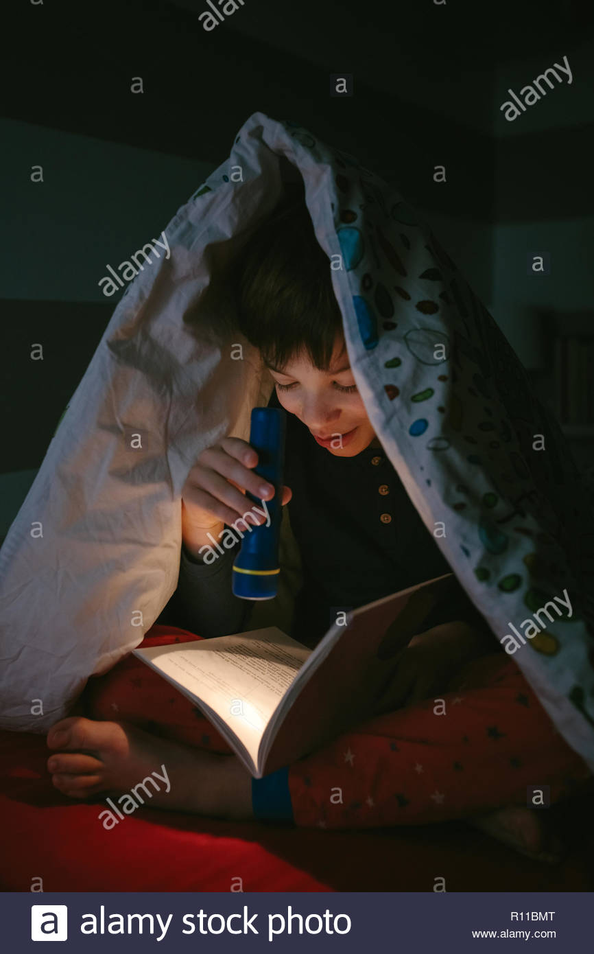 Under The Covers Stock Photos & Under The Covers Stock Images Alamy