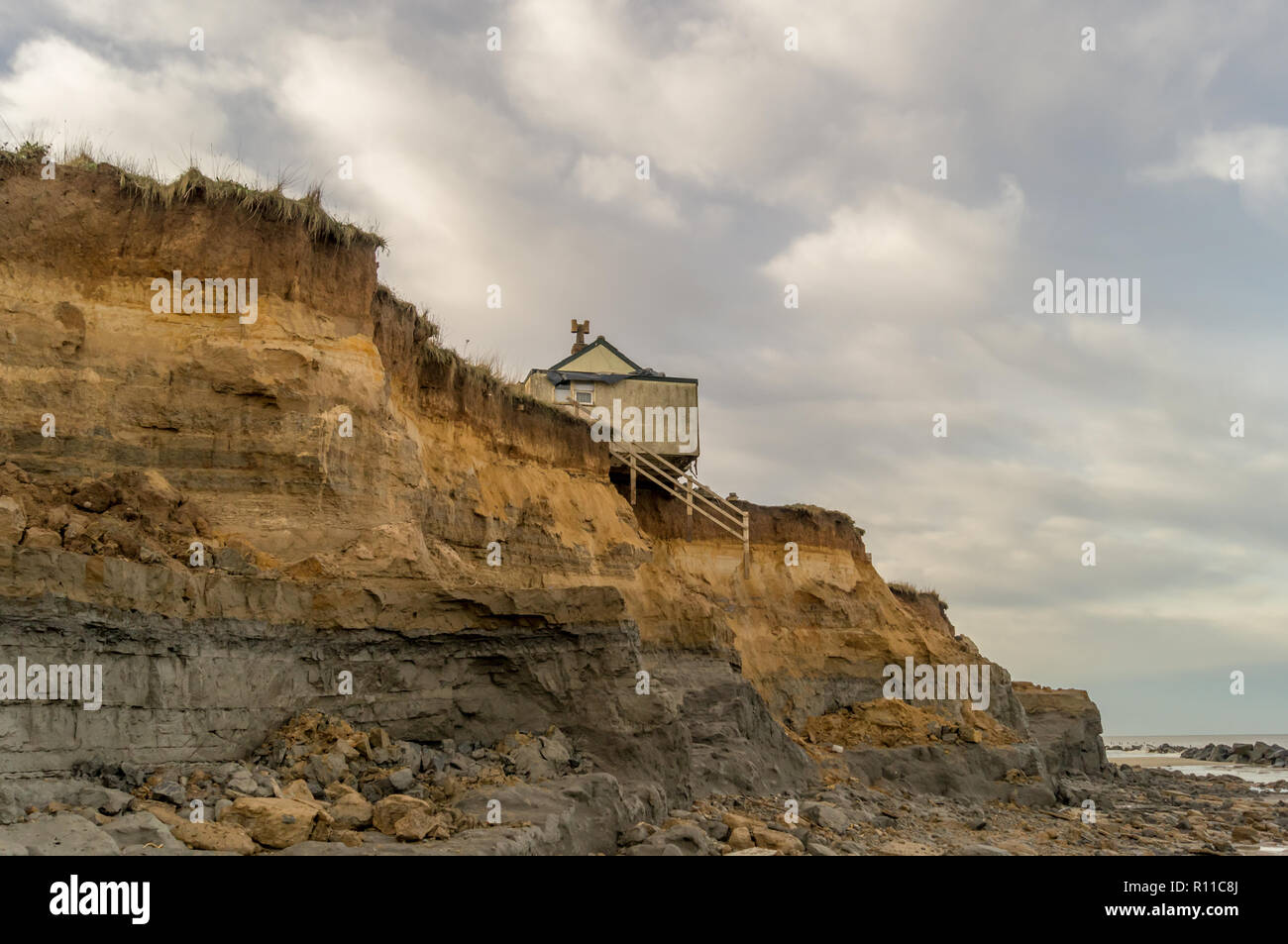 Coastal erosion uk house hi res stock photography and images alamy