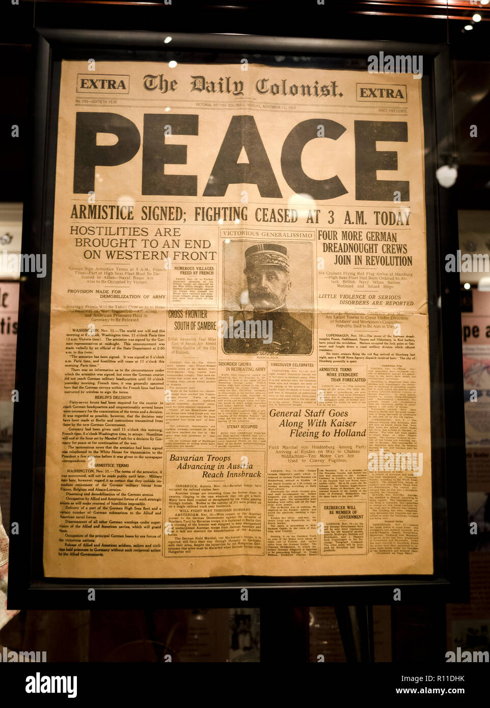 Front page news announcing Peace, an end to WWI, in a Victoria, BC, Canada newspaper, November 11, 1918. Stock Photo
