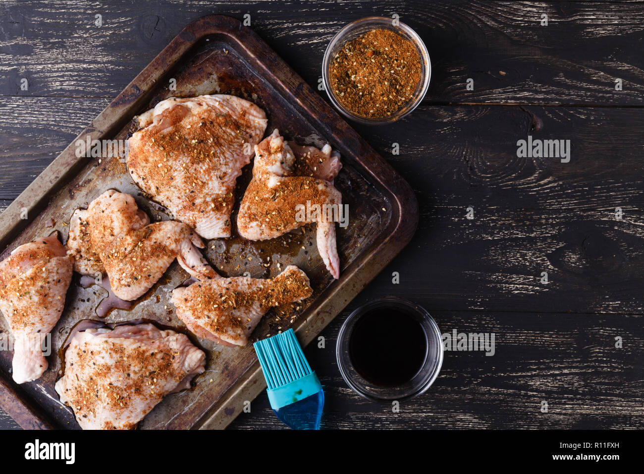 Chicken raw leg quarter fresh hi-res stock photography and images - Alamy