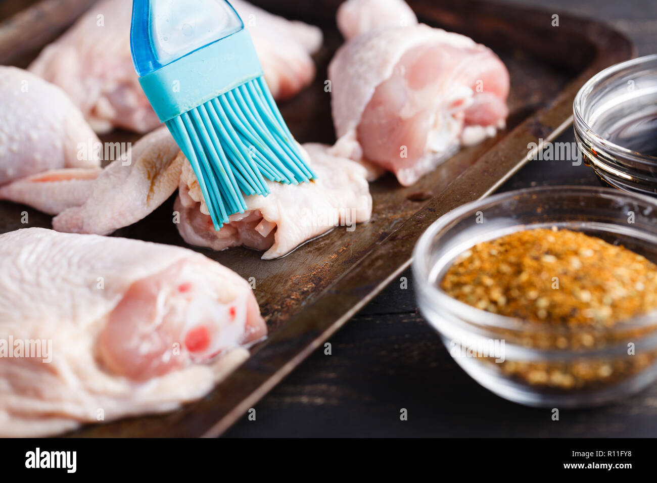 Chicken raw leg quarter fresh hi-res stock photography and images - Alamy