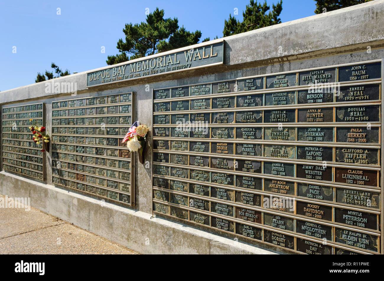 Memorial Wall on the waterfront in Depoe Bay, central Oregon Coast. Stock Photo