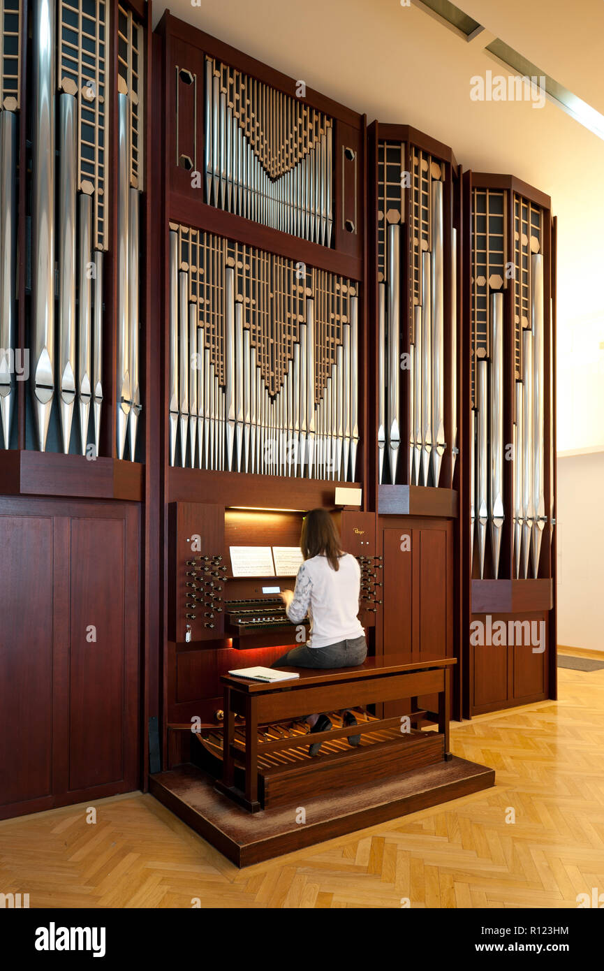 Universität für Musik und darstellende Kunst Wien Stock Photo Alamy
