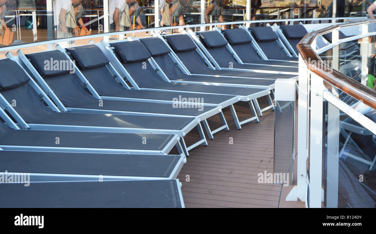 Sunbeds on cruise ship deck hi-res stock photography and images - Alamy