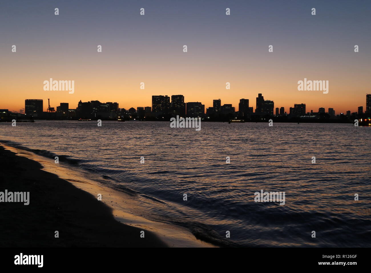 View From Odaiba Beach To Tokyo Bay At Dusk Tokyo Japan Stock Photo Alamy View From Odaiba Beach To Tokyo Bay At Dusk Tokyo Japan Stock Photo Alamy