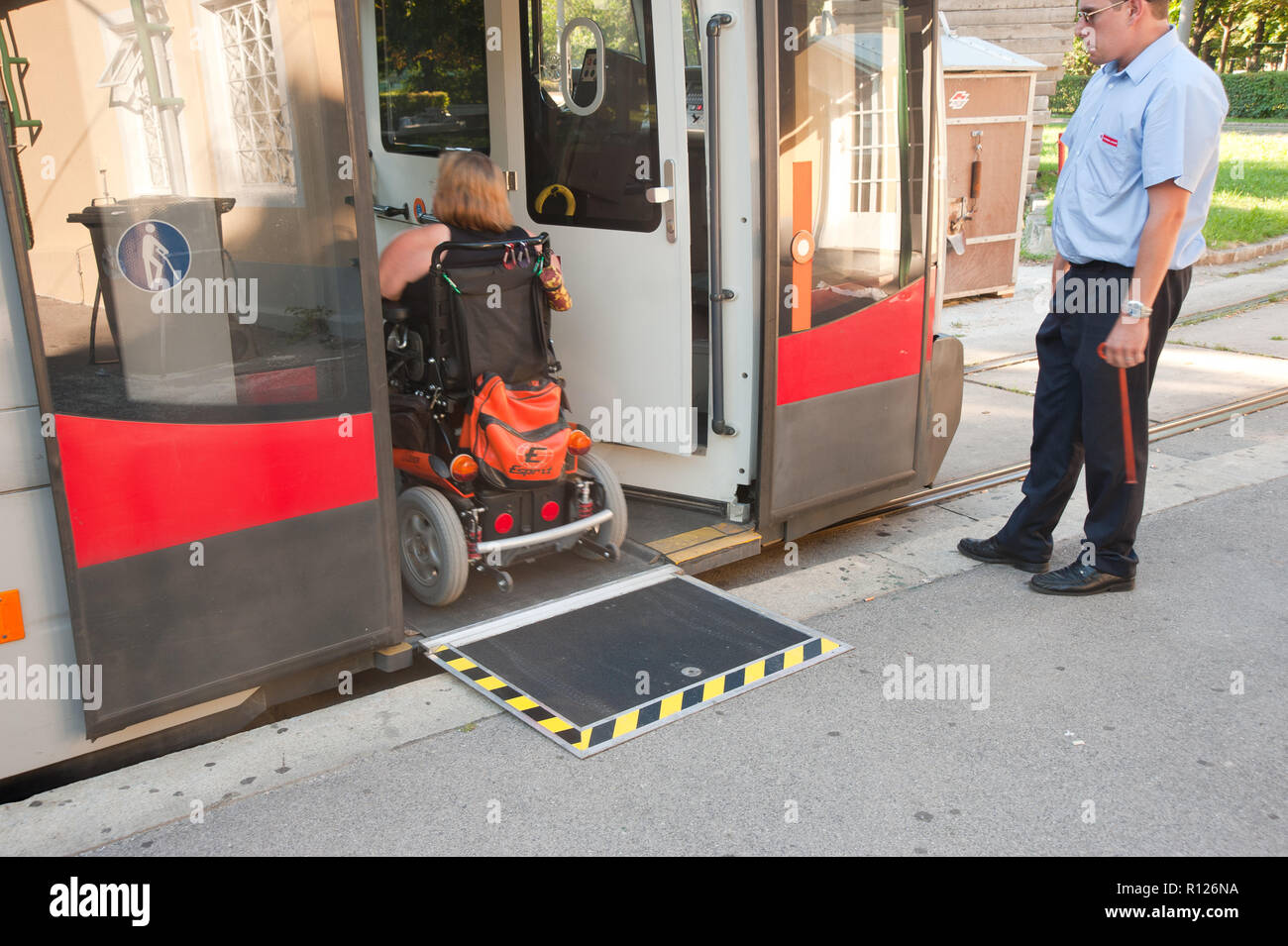 Wien, Rollstuhlrampe bei einer Straßenbahn Type ULF Stock Photo
