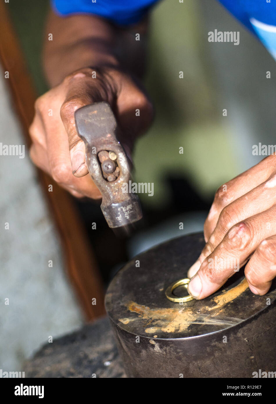 Woman making jewelry craft hi res stock photography and images Alamy