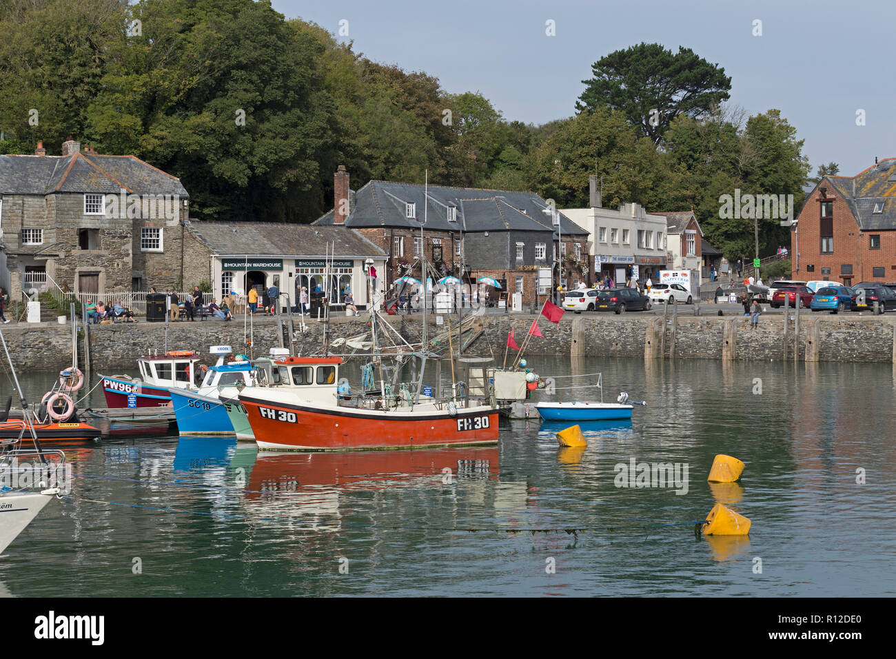 Padstow harbour fishing boat hi-res stock photography and images - Alamy