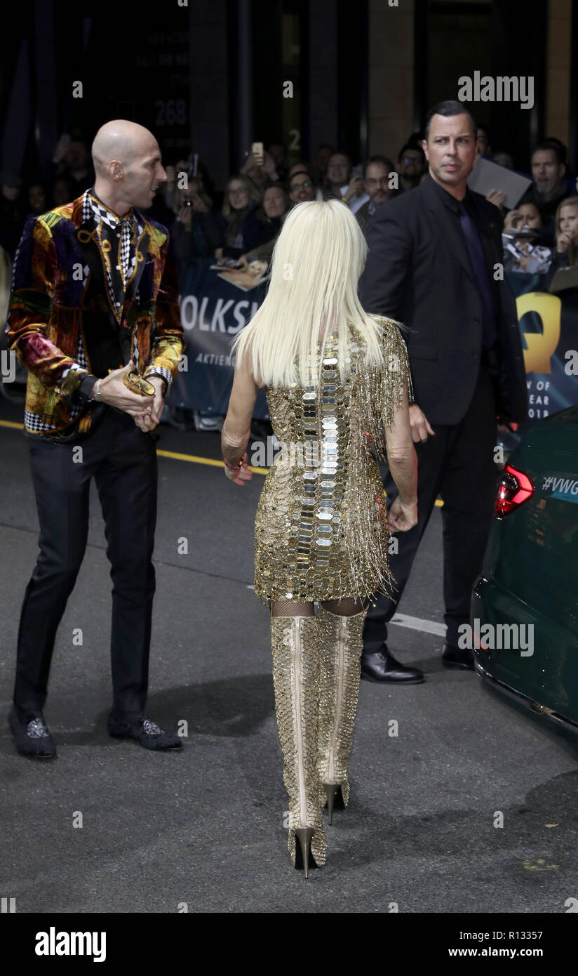 Berlin, Germany. 08th Nov, 2018. Fashion designer Donatella Versace