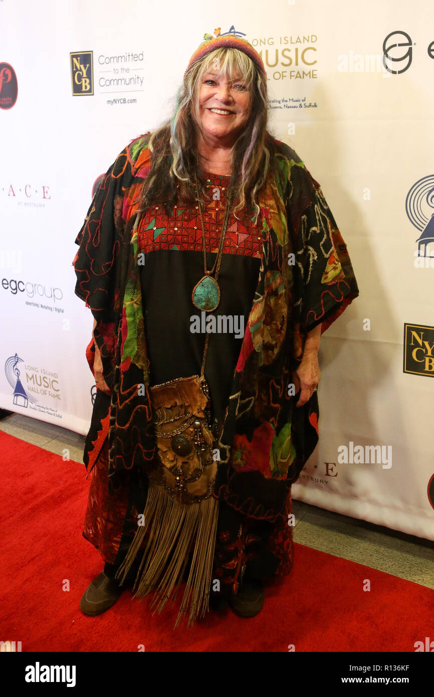 Westbury, New York, USA. 8th Nov 2018. Singer Melanie Safka attends the 2018 Long Island Music Hall of Fame induction ceremony at The Space at Westbury on November 8, 2018 in Westbury, New York. Credit: AKPhoto/Alamy Live News Stock Photo